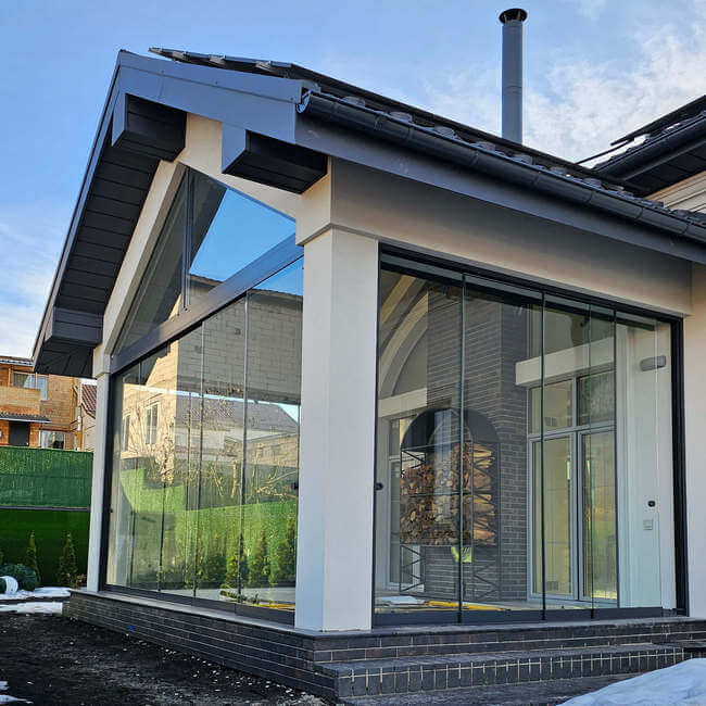 Розсувна перегородка для тераси в Києві Розсувна перегородка для тераси в Києві